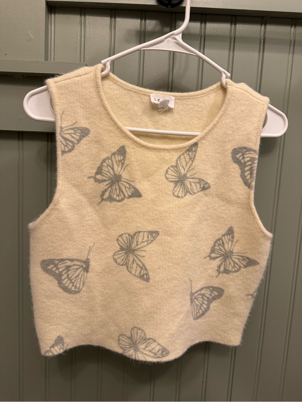 Le Lis Cream Butterfly Knit Cropped Sweater Tank Top Size Medium